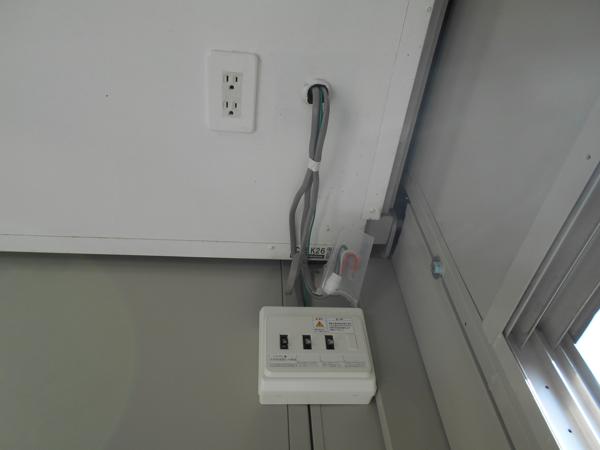 島根県出雲店/展示場の中古ユニットハウス・プレハブ・コンテナハウスCT-32J(2.16坪)の各設備の分電盤