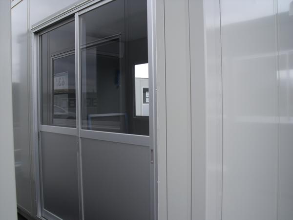埼玉県花園インター店/展示場の中古ユニットハウス・プレハブ・コンテナハウスCT-32J(2.16坪)の本体の外観