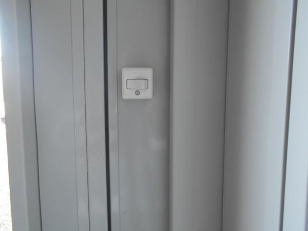 島根県出雲店/展示場の中古ユニットハウス・プレハブ・コンテナハウスCT-32JG(2.16坪)の各設備のスイッチ