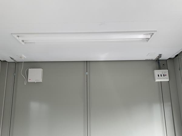 栃木県矢板店/展示場の中古ユニットハウス・プレハブ・コンテナハウスCT-32J(2.16坪)の各設備の照明器具