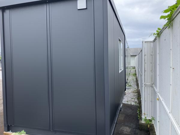 高知県土佐店/展示場の新棟ユニットハウス・プレハブ・コンテナハウス47MSL(3.02坪)の本体の外観