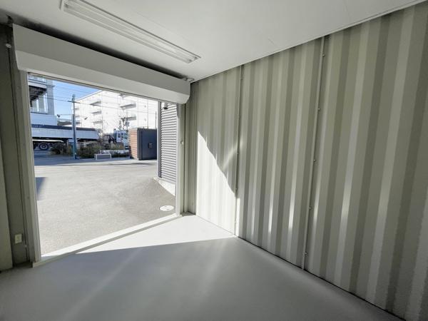 埼玉県草加店/展示場の中古ユニットハウス・プレハブ・コンテナハウスCT-32JG(2.16坪)の本体の内観