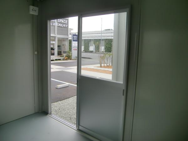 神奈川県平塚店/展示場の中古ユニットハウス・プレハブ・コンテナハウスCT-32J(2.16坪)の本体の外観