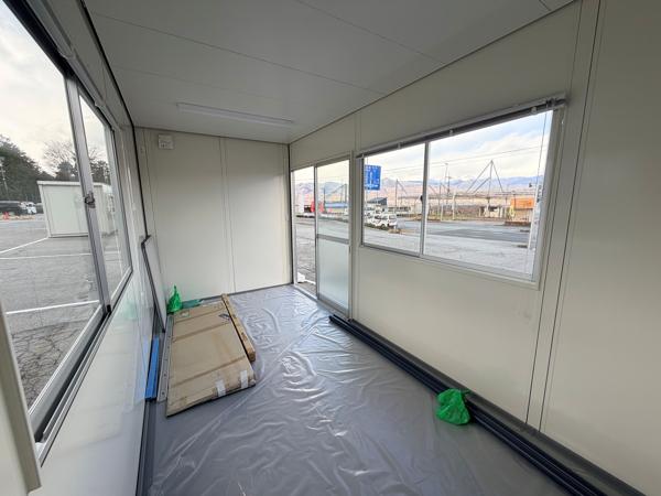 山梨県笛吹一宮店/展示場の新棟ユニットハウス・プレハブ・コンテナハウス47MSL(3.02坪)の本体の内観