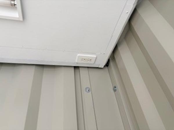 山梨県笛吹一宮店/展示場の中古ユニットハウス・プレハブ・コンテナハウスCT-32J(2.16坪)の各設備のコンセント