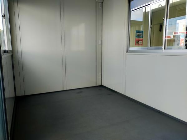 岡山県笠岡店/展示場の新棟ユニットハウス・プレハブ・コンテナハウス38MSL(2.43坪)の本体の内観