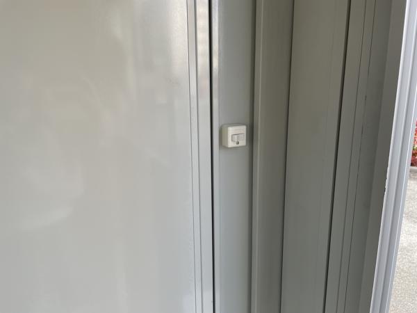 熊本県熊本店/展示場の中古ユニットハウス・プレハブ・コンテナハウスCT-32J(2.16坪)の各設備のスイッチ