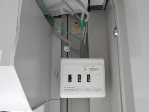 愛知県名古屋緑店/展示場の中古ユニットハウス・プレハブ・コンテナハウスCT-32JG(2.16坪)の各設備の分電盤