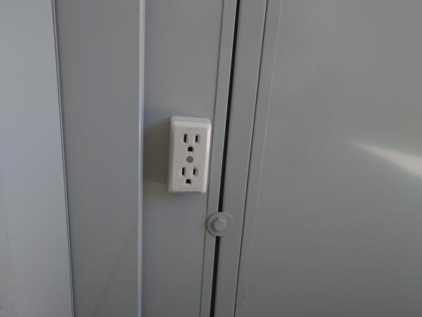 栃木県小山店/展示場の中古ユニットハウス・プレハブ・コンテナハウスCT-32J(2.16坪)の各設備のコンセント