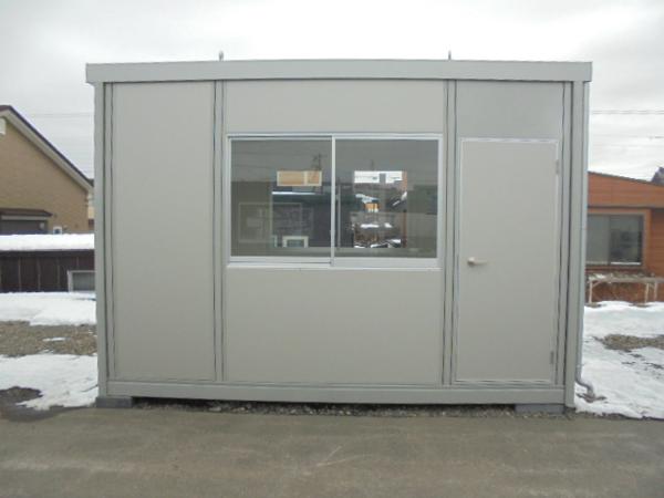北海道苫小牧店/展示場の新棟ユニットハウス・プレハブ・コンテナハウス38MSL(2.42坪)の本体の外観