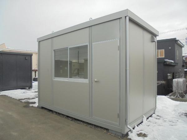 北海道苫小牧店/展示場の新棟ユニットハウス・プレハブ・コンテナハウス38MSL(2.42坪)の本体の外観