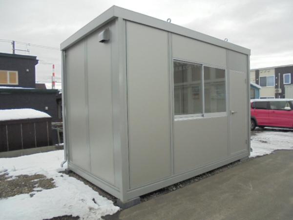 北海道苫小牧店/展示場の新棟ユニットハウス・プレハブ・コンテナハウス38MSL(2.42坪)の本体の外観
