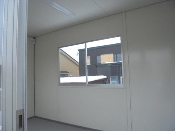 北海道苫小牧店/展示場の新棟ユニットハウス・プレハブ・コンテナハウス38MSL(2.42坪)の本体の内観
