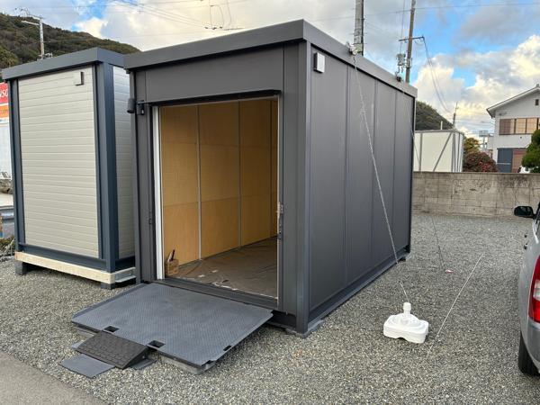 兵庫県淡路店/展示場の新棟ユニットハウス・プレハブ・コンテナハウス38MSL BIKE GARAGE(2.43坪)の本体の外観