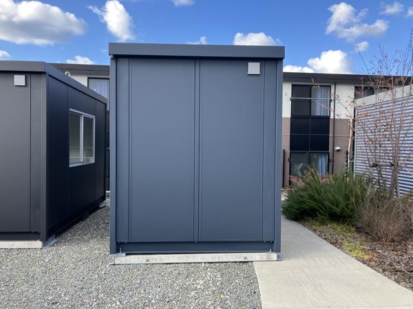 大阪府泉佐野店/展示場の新棟ユニットハウス・プレハブ・コンテナハウス47MSL(3.02坪)の本体の外観