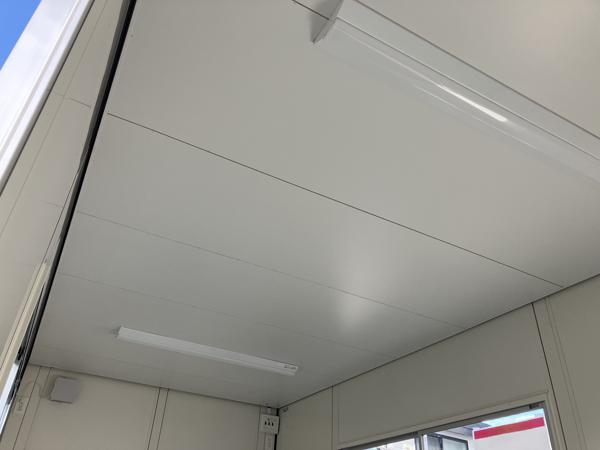 大阪府泉佐野店/展示場の新棟ユニットハウス・プレハブ・コンテナハウス47MSL(3.02坪)の各設備の照明器具