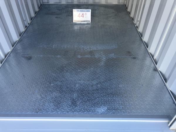 沖縄県沖縄出張所/総合展示場の新棟ユニットハウス・プレハブ・コンテナハウスGORILLA(1.52坪)の本体の内観