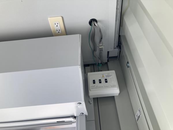 奈良県奈良店/展示場の中古ユニットハウス・プレハブ・コンテナハウスCT-32JG(2.16坪)の各設備の分電盤