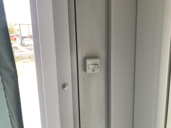 奈良県奈良店/展示場の中古ユニットハウス・プレハブ・コンテナハウスCT-32JG(2.16坪)の各設備のスイッチ