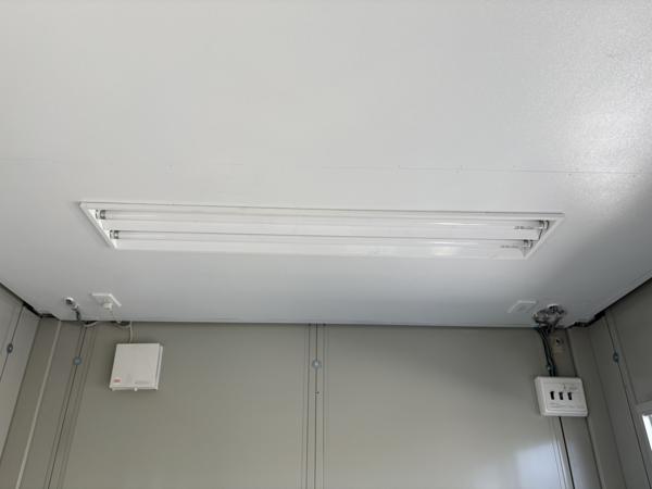 北海道帯広店/展示場の中古ユニットハウス・プレハブ・コンテナハウスCT-41J(2.83坪)の各設備の照明器具