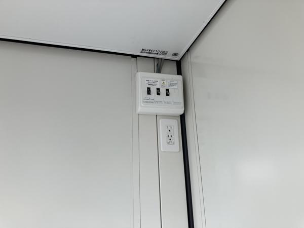 愛媛県新居浜店/展示場の新棟ユニットハウス・プレハブ・コンテナハウス47MSL(2.95坪)の各設備の分電盤