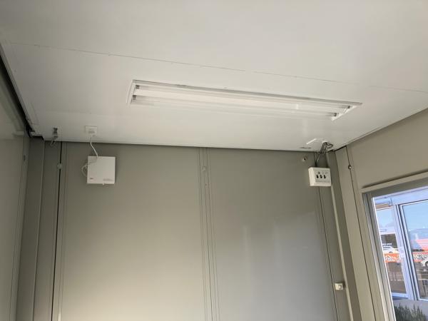 埼玉県北本店/展示場の中古ユニットハウス・プレハブ・コンテナハウスCT-32J(2.16坪)の各設備の分電盤