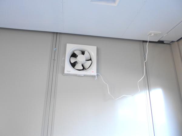 宮城県仙台茂庭店/展示場の中古ユニットハウス・プレハブ・コンテナハウスCT-54J(11.53坪)の各設備の換気扇