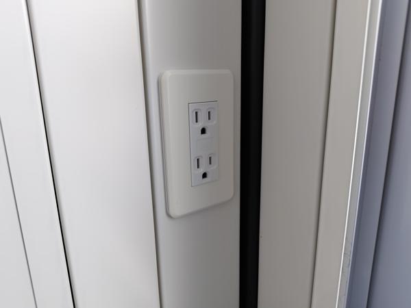 新潟県三条店/展示場の新棟ユニットハウス・プレハブ・コンテナハウス38MSL(2.43坪)の各設備のコンセント