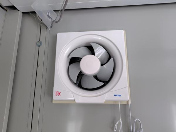 新潟県三条店/展示場の中古ユニットハウス・プレハブ・コンテナハウスCT-32J(0.65坪)の各設備の換気扇