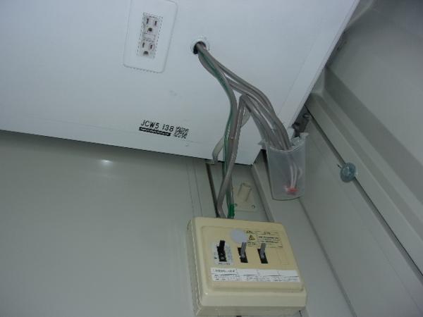 静岡県新富士総合展示場の中古ユニットハウス・プレハブ・コンテナハウスCT-32JG(2.16坪)の各設備の分電盤