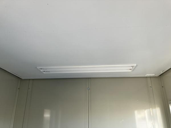 千葉県木更津店/展示場の中古ユニットハウス・プレハブ・コンテナハウスCT-32J(2.16坪)の各設備の照明器具