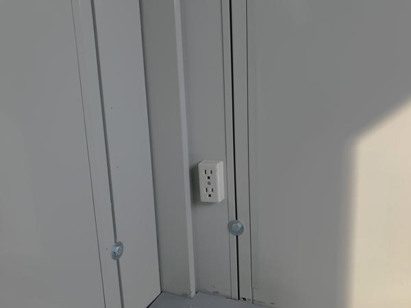 熊本県熊本出張所/熊本菊陽総合展示場の中古ユニットハウス・プレハブ・コンテナハウスCT-32J(2.16坪)の各設備のコンセント