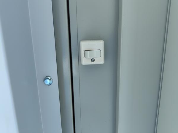 新潟県三条店/展示場の中古ユニットハウス・プレハブ・コンテナハウスCT-32JG(2.16坪)の各設備のスイッチ