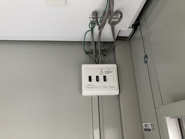 大阪府枚方店/展示場の中古ユニットハウス・プレハブ・コンテナハウスCT-41J(2.83坪)の各設備の分電盤