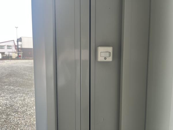 東京都町田店/展示場の中古ユニットハウス・プレハブ・コンテナハウスCT-32JG(2.16坪)の各設備のスイッチ