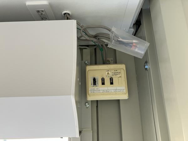 埼玉県川越店/展示場の中古ユニットハウス・プレハブ・コンテナハウスCT-32JG(2.16坪)の各設備の分電盤