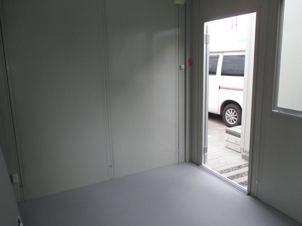 福岡県八幡西店/展示場の中古ユニットハウス・プレハブ・コンテナハウスCT-32J(2.16坪)の本体の内観