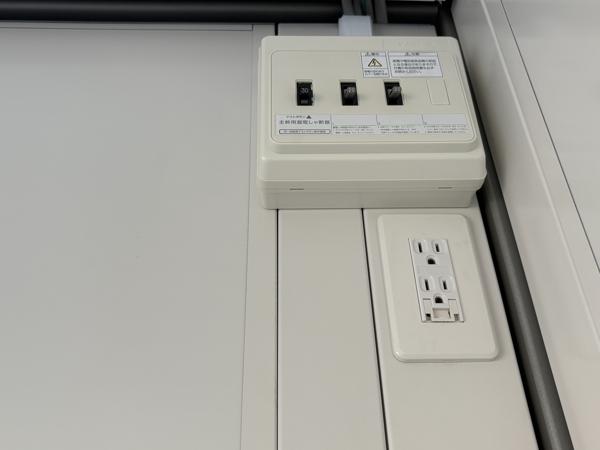 埼玉県川越店/展示場の新棟ユニットハウス・プレハブ・コンテナハウス38MSL(2.43坪)の各設備の分電盤