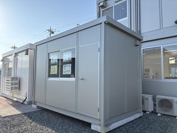 埼玉県川越店/展示場の新棟ユニットハウス・プレハブ・コンテナハウス38MSL(2.43坪)の本体の外観