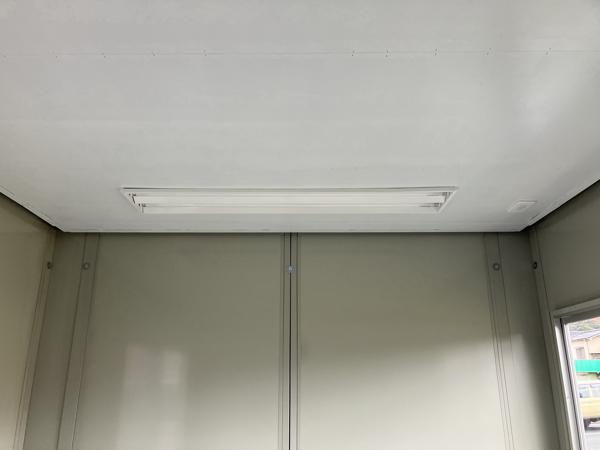 広島県広島八木店/展示場の中古ユニットハウス・プレハブ・コンテナハウスCT-32J(2.16坪)の各設備の照明器具