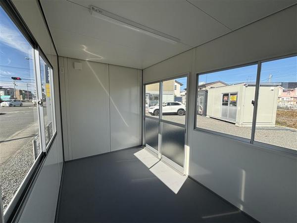 徳島県徳島店/展示場の新棟ユニットハウス・プレハブ・コンテナハウス38MSL(2.43坪)の本体の内観
