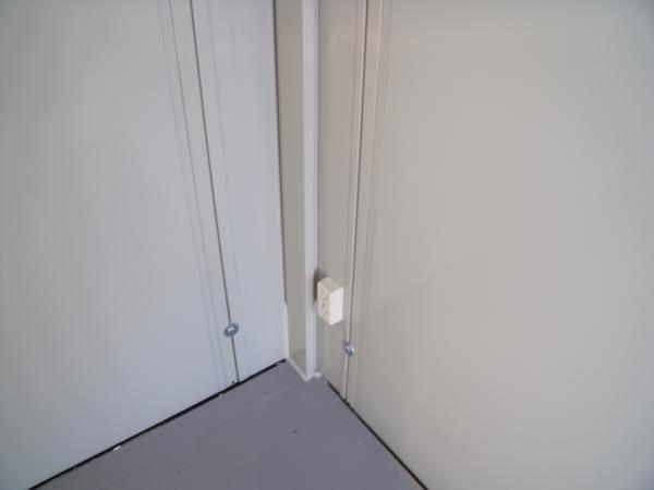 埼玉県花園インター店/展示場の中古ユニットハウス・プレハブ・コンテナハウスCT-41J(2.83坪)の各設備のコンセント