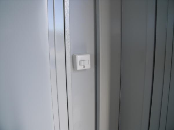 埼玉県花園インター店/展示場の中古ユニットハウス・プレハブ・コンテナハウスCT-41J(2.83坪)の各設備のスイッチ