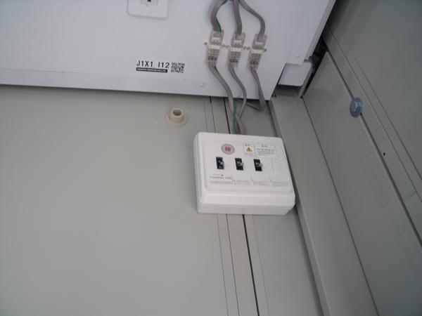 埼玉県花園インター店/展示場の中古ユニットハウス・プレハブ・コンテナハウスCT-41J(2.83坪)の各設備の分電盤