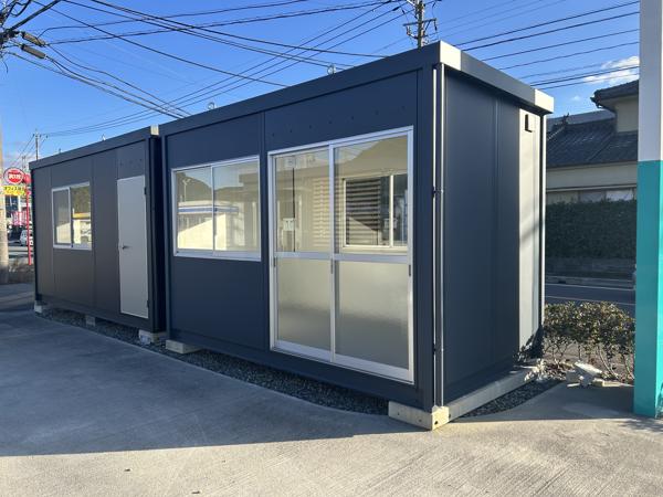 鹿児島県薩摩川内店/展示場の新棟ユニットハウス・プレハブ・コンテナハウス38MSL(2.43坪)の本体の外観