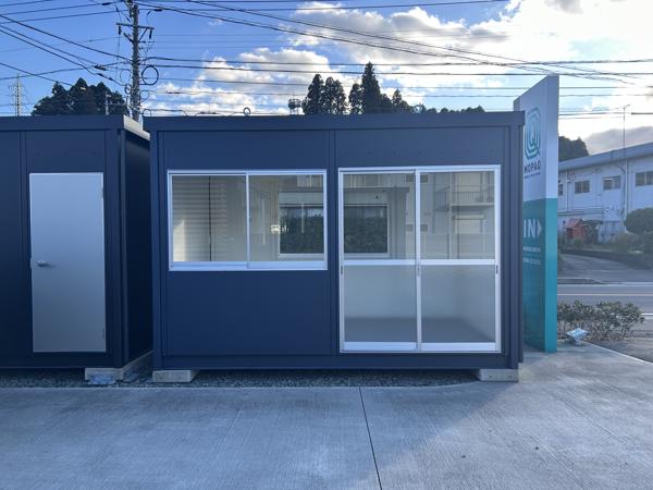 鹿児島県薩摩川内店/展示場の新棟ユニットハウス・プレハブ・コンテナハウス38MSL(2.43坪)の本体の外観