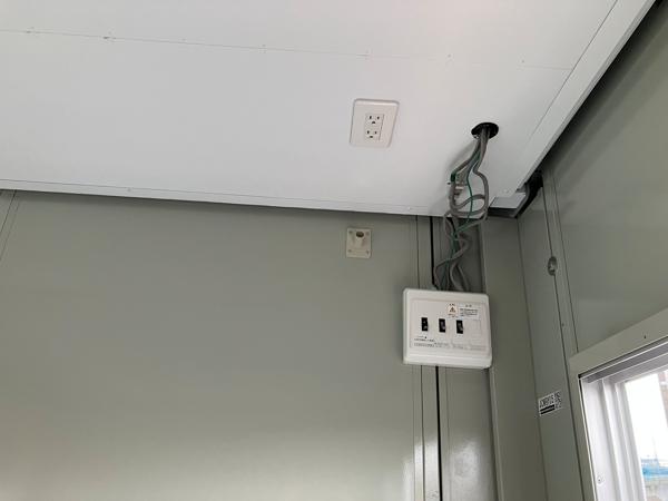 滋賀県栗東店/展示場の中古ユニットハウス・プレハブ・コンテナハウスCT-32J(2.16坪)の各設備の分電盤