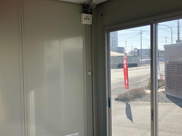 栃木県佐野店/展示場の中古ユニットハウス・プレハブ・コンテナハウスルーバー付き