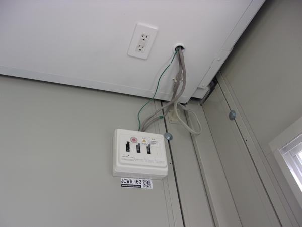 三重県津総合展示場の中古ユニットハウス・プレハブ・コンテナハウスCT-32J(2.16坪)の各設備の分電盤