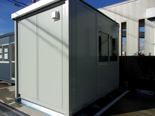 三重県津総合展示場の中古ユニットハウス・プレハブ・コンテナハウスCT-32J(2.16坪)の本体の外観